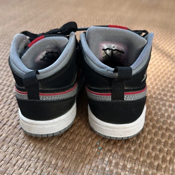 Air Jordan 1 Mid GS Black Particle Grey Shoes - Picture 4 of 7